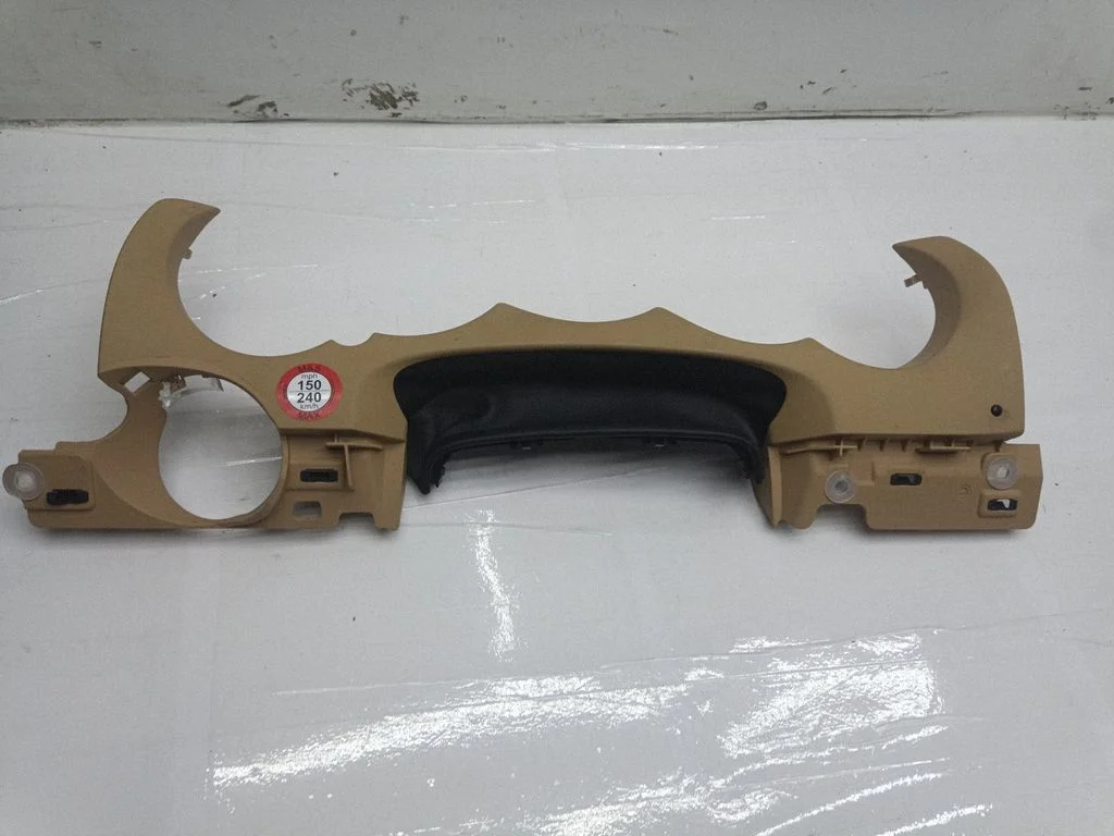 Dashboard trim 7P5857054D