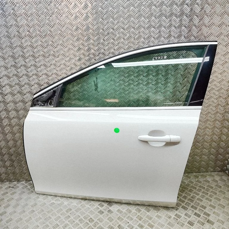 Drzwi przednie 32321018