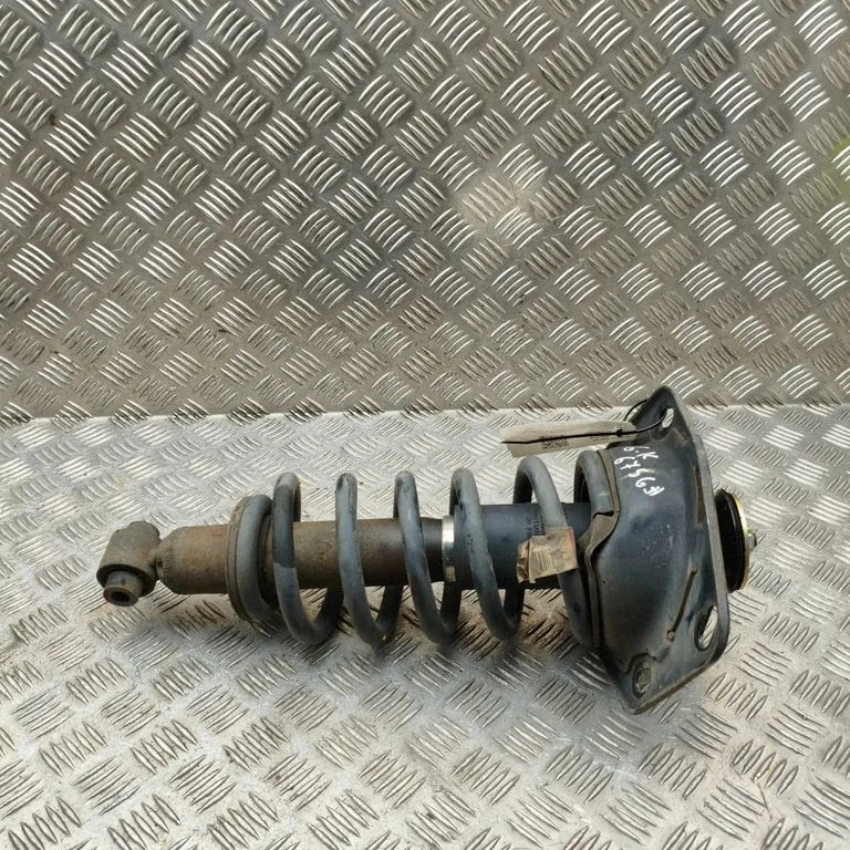 Tagumine amortisaator 92213101