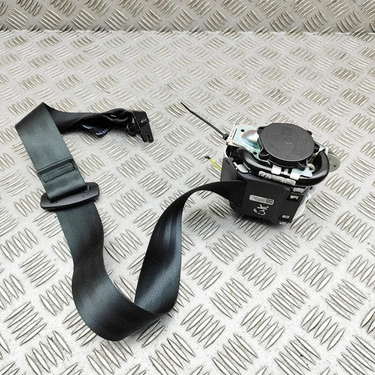 Aizmugurējā drošības josta 31462131