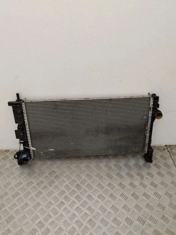 Coolant radiator 31368232