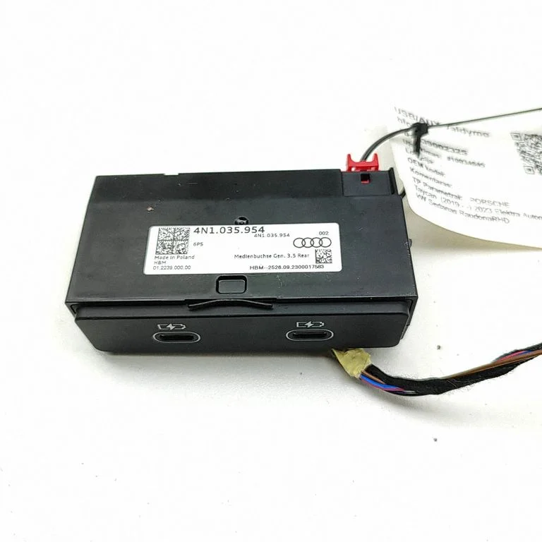 USB-pesa – Porsche Taycan 9J1 (2019-)