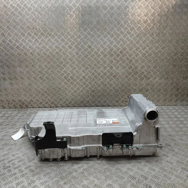 Hibrīda/elektromobiļa akumulators KMYJ30210