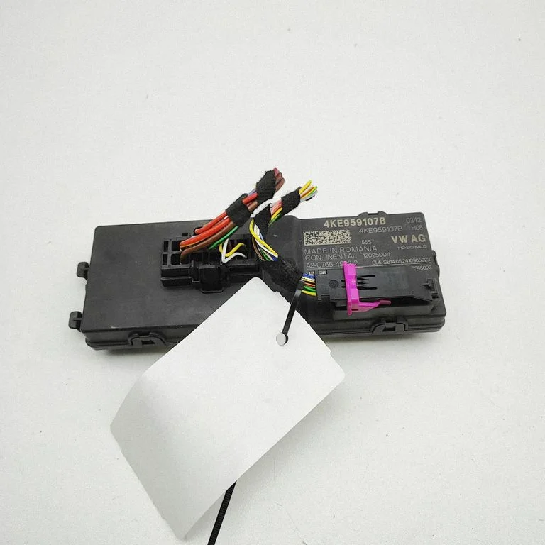 Tailgate/trunk control unit/module A2C76549222