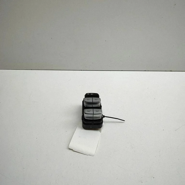 Przełącznik szyb elektrycznych 808000908AA – Omoda 7/C7 (2024-)