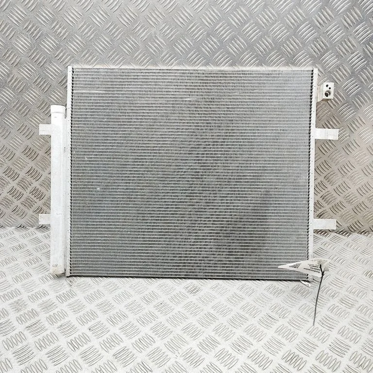Gaisa kondicioniera dzesēšanas radiators (kondensators) 1EA816411A