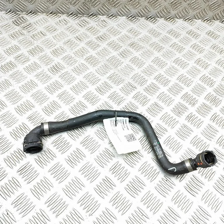 Mootori jahutusvedeliku toru / voolik – Porsche Taycan 9J1 (2019-)
