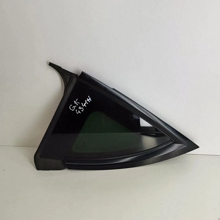 Rear side window 43R011569