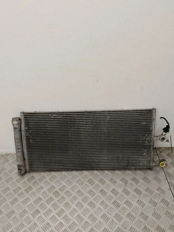 A/C cooling radiator (condenser) 31686539