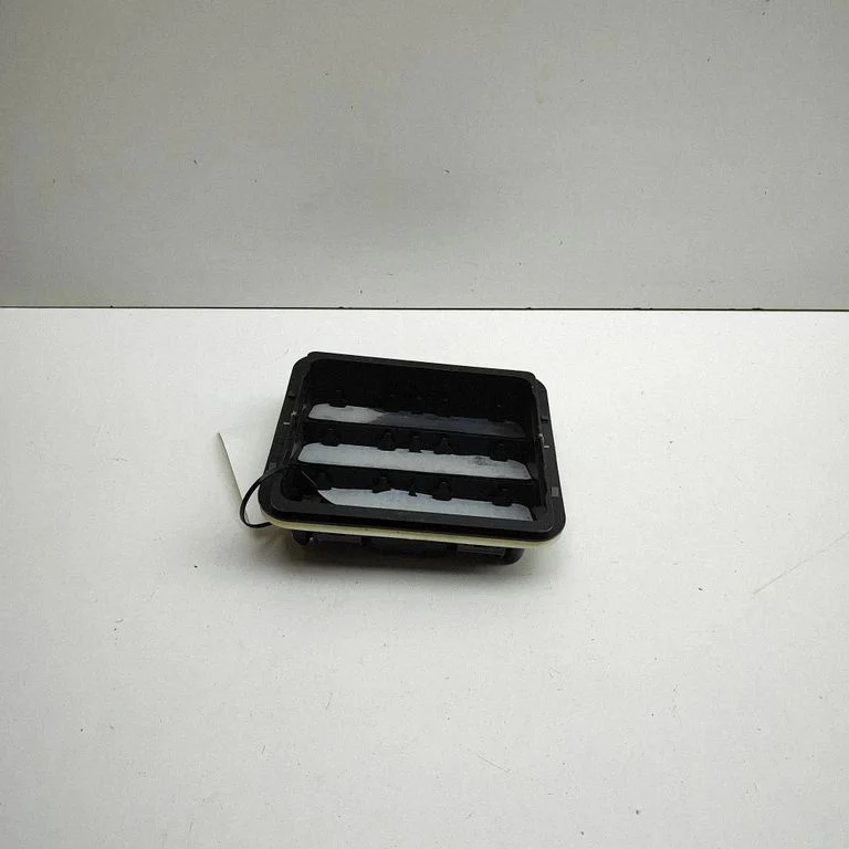 Kratka wentylacyjna (odpowietrzenie nadwozia) 403004294AA – Omoda 7/C7 (2024-)