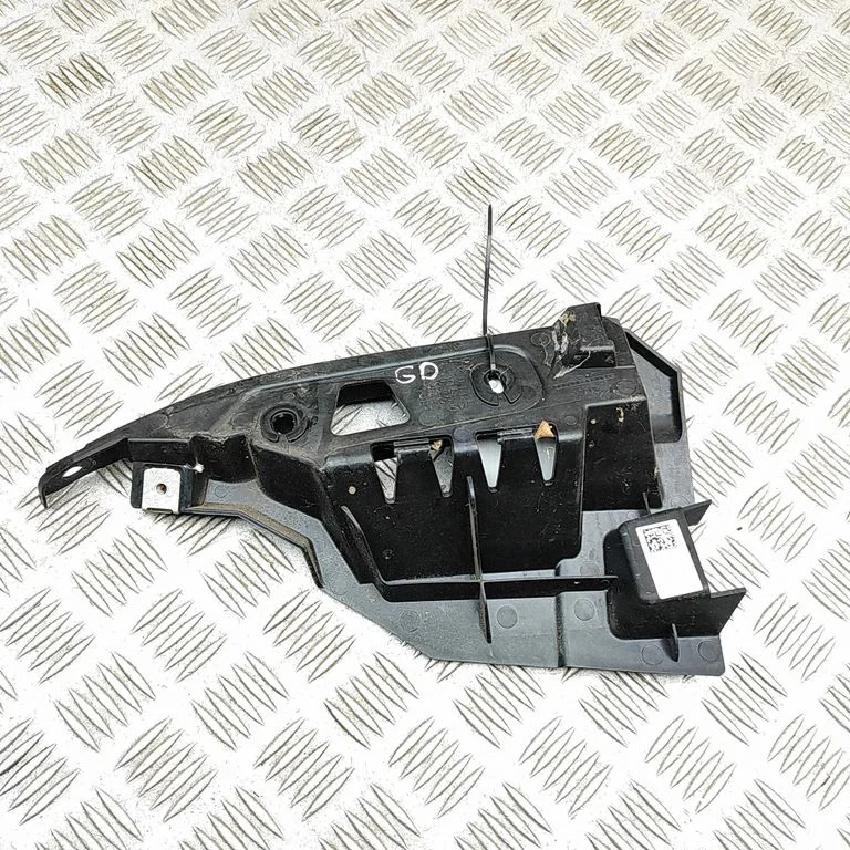 Aizmugurējā bufera turētājs – Porsche Taycan 9J1 (2019-)