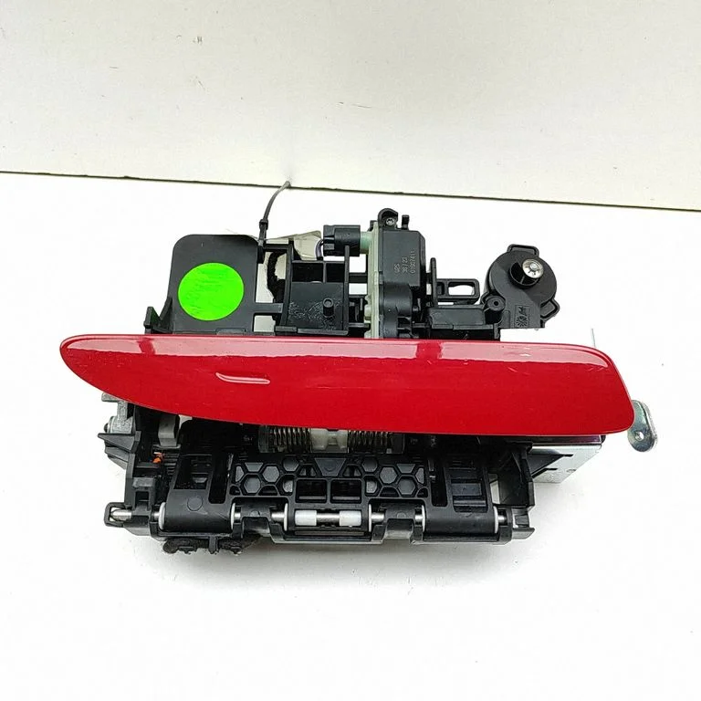 Esiukse välimine käepide – Porsche Taycan 9J1 (2019-)
