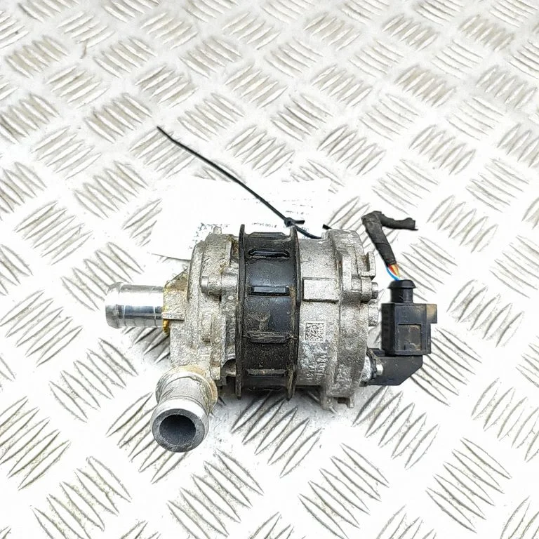 Elektriline lisatsirkulatsioonipump – Porsche Taycan 9J1 (2019-)
