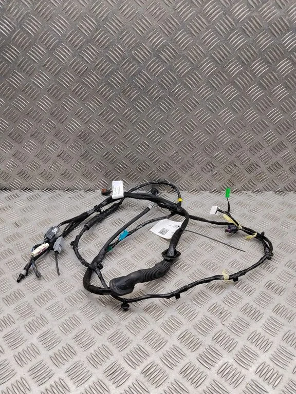 Pakiruumiluugi juhtmestik P32359171AB