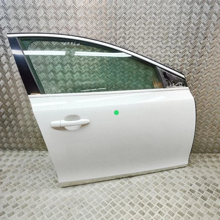 Drzwi przednie 32321019