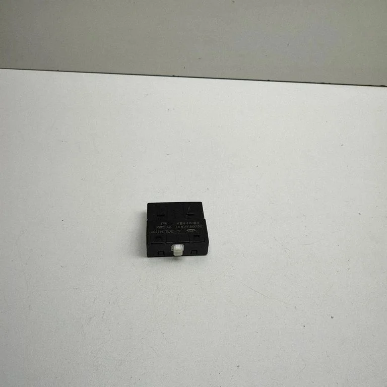 Gniazdo USB 703000691AA – Omoda 7/C7 (2024-)