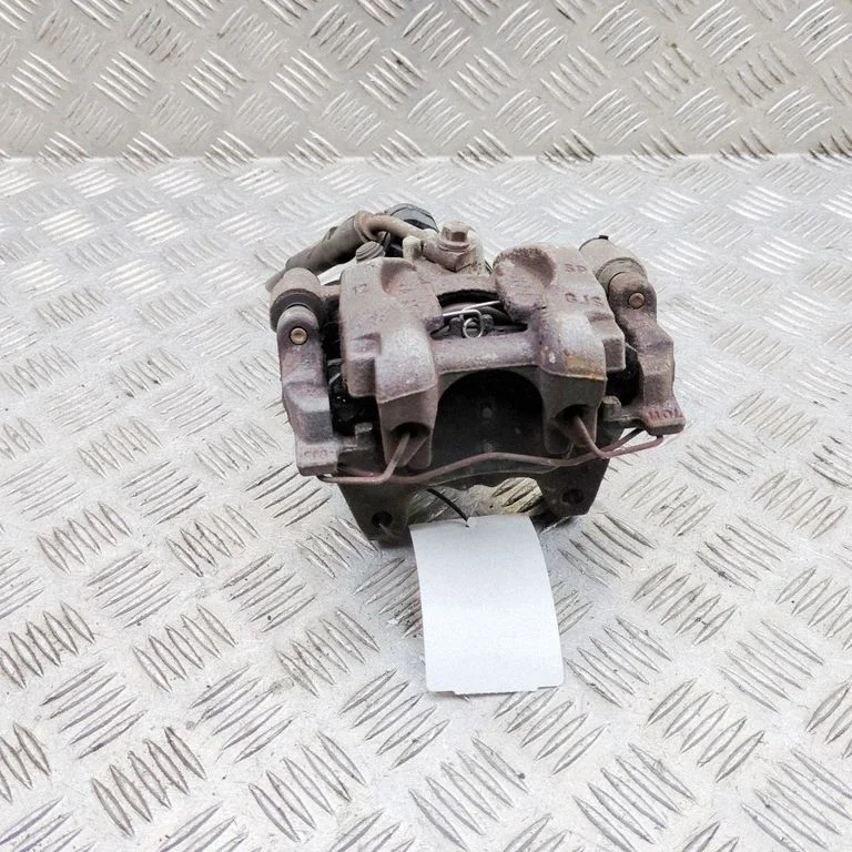 Tagumine pidurisadul 3Q0615406R