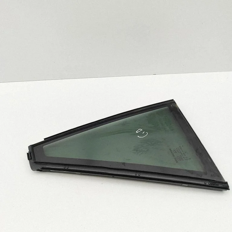 Rear side window 11468684