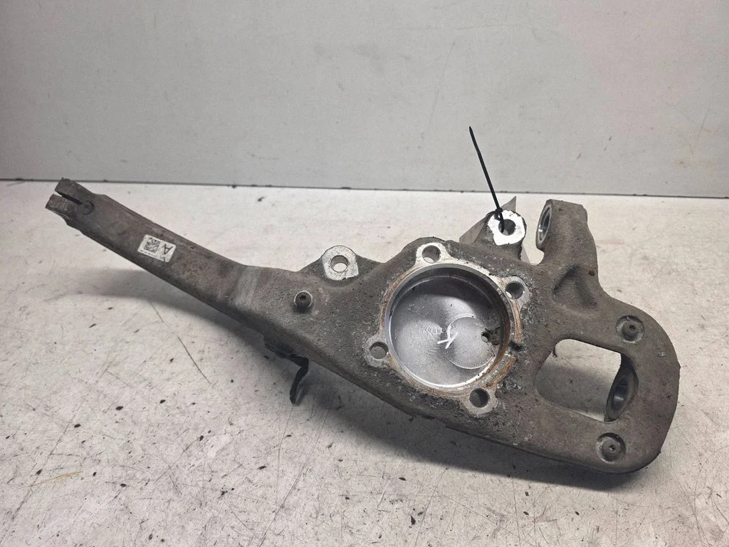 Front wheel hub spindle knuckle GX733K186AB