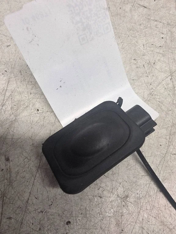 Tailgate opening switch – Jaguar XF X260 (2015-)