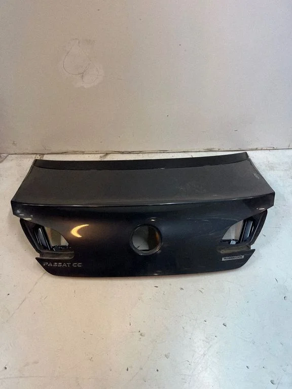 Tailgate/trunk/boot lid – rear