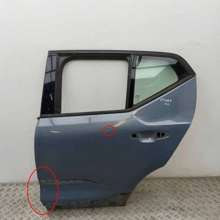 Aizmugurējās durvis 32399014