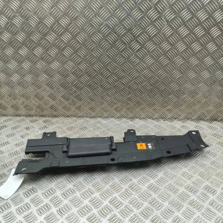 Radiaatori iluliist KBB3501D3 – Mazda CX-60 (2022-)