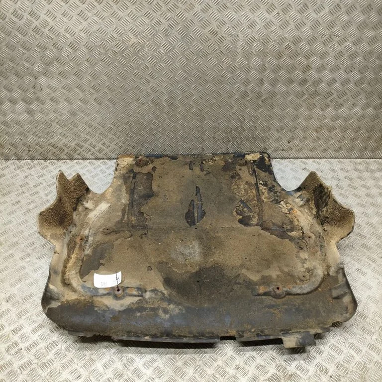 Engine splash shield/under tray 7H0805687