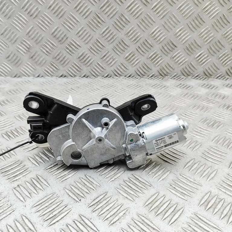 Aizmugurējā stikla tīrītāja motoriņš 039020500G