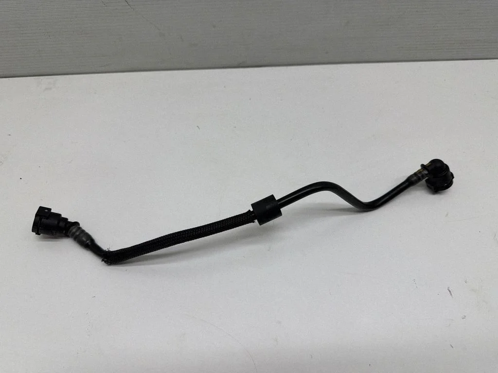 Engine coolant pipe/hose 8602646