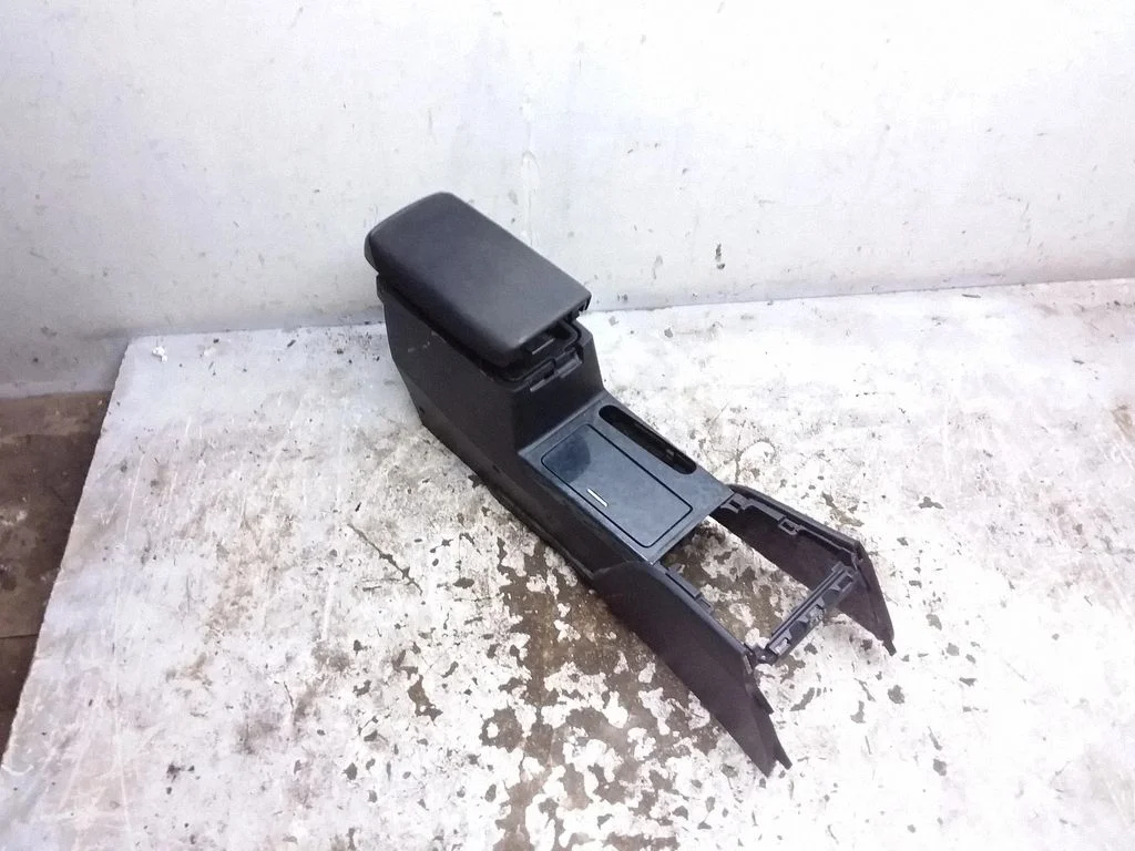 Armrest – Honda Accord (2003-2007)
