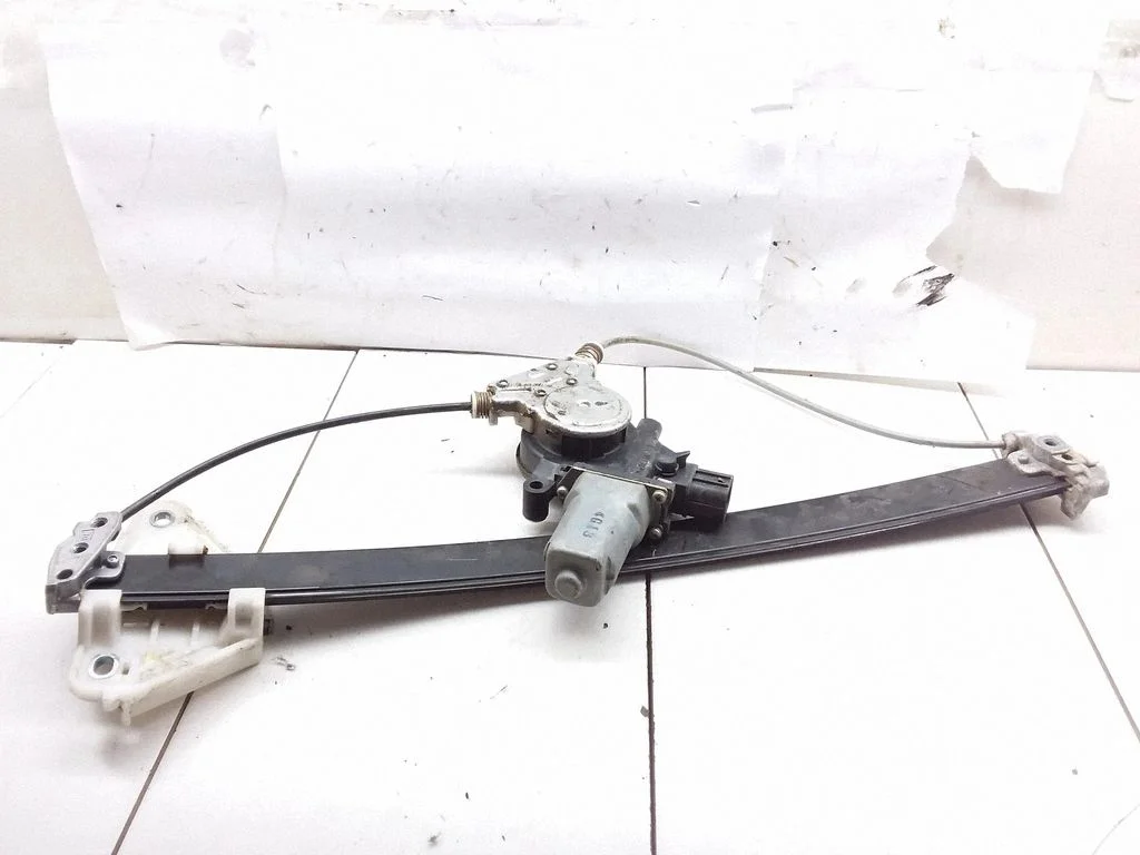Rear door window regulator with motor 407090