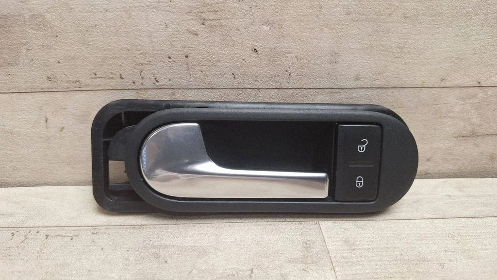 Front door interior handle 5M0837197