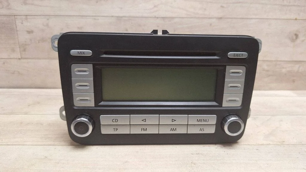 Radio, odtwarzacz CD/DVD, nawigacja 5M0035186B