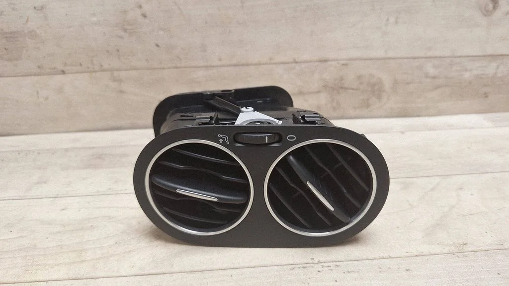 Dashboard side air vent grill/cover trim 5M0819759