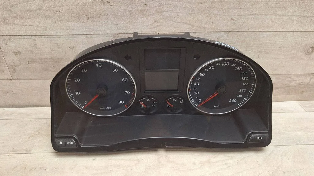 Speedometer (instrument cluster) 1K0920863A