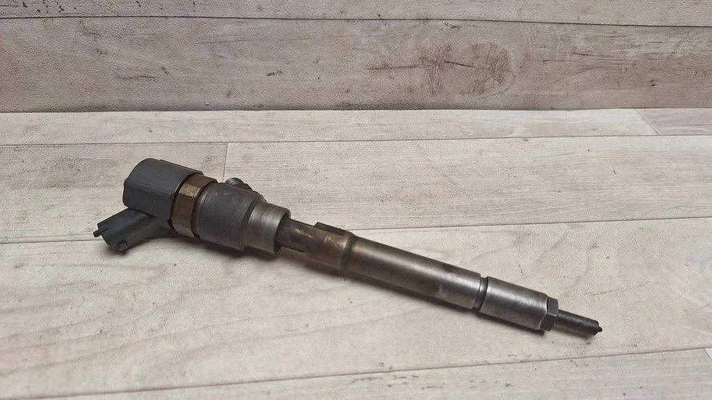 Fuel injector 3380027400