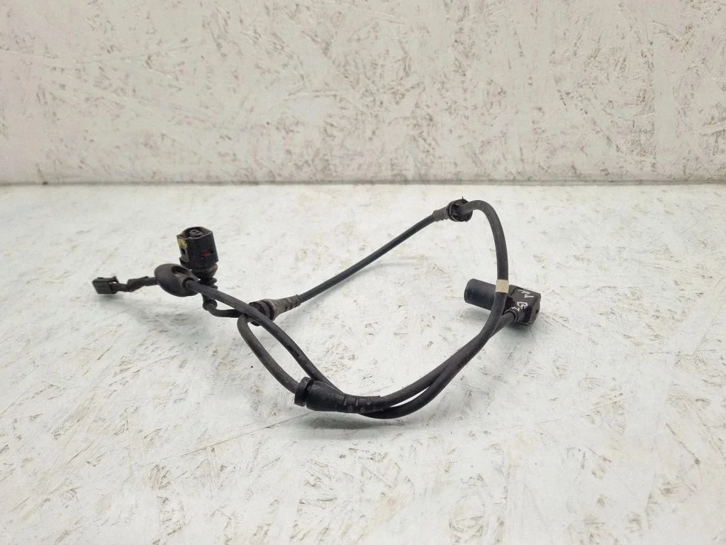 Czujnik ABS przedni – Audi A4 S4 B7 8E 8H (2005-2008)