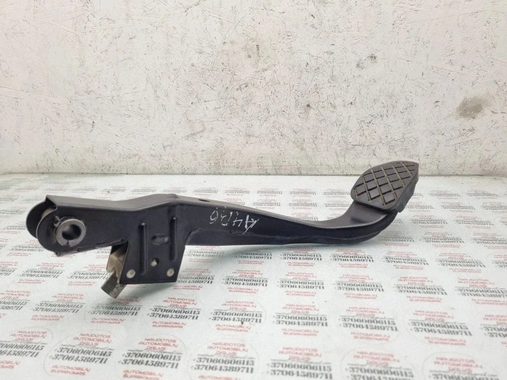 Piduripedaal – Audi A4 S4 B6 8E 8H (2001-2005)