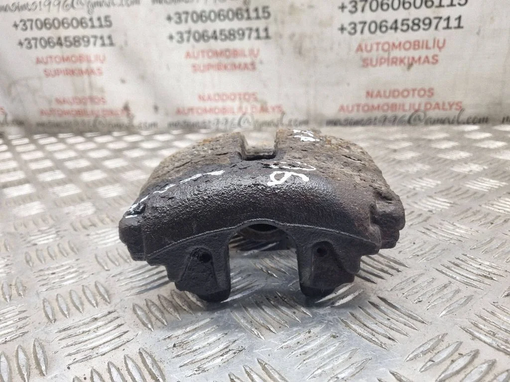 Front brake caliper – front left