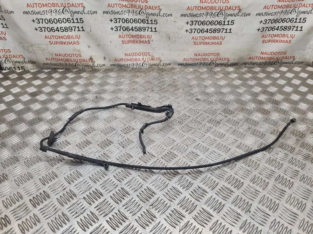 Windshield washer fluid hose – Volkswagen Golf Plus (2005-2013)