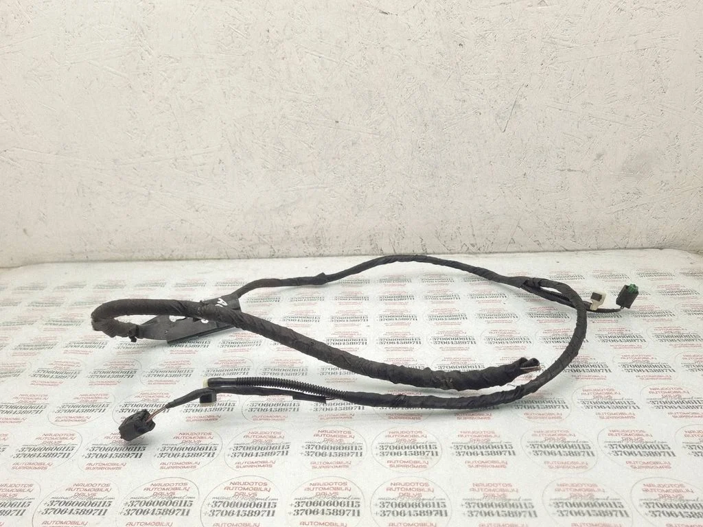Windshield washer fluid hose – Audi A4 Allroad B8 (2008-2016)