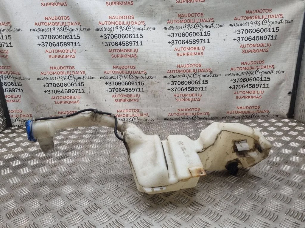 Klaasipesuvedeliku paak 7M3955453P