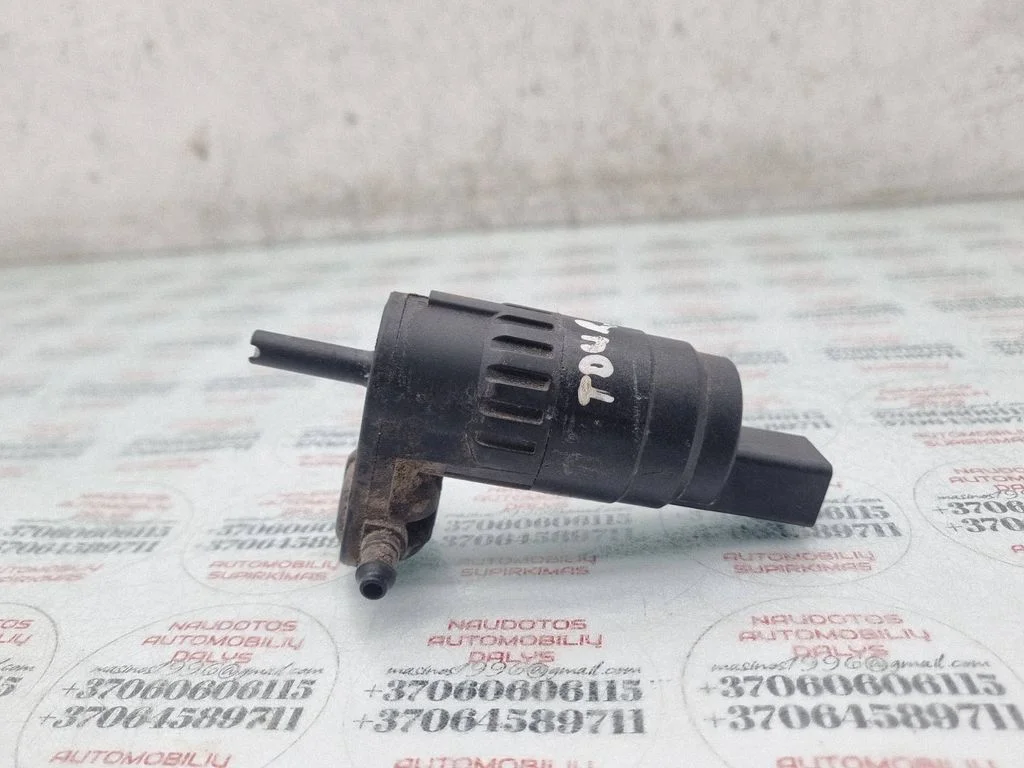 Klaasipesuvedeliku pump (klaaside) 1K6955651
