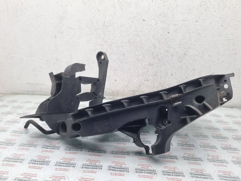 Headlight/headlamp mounting bracket 8K0805607L