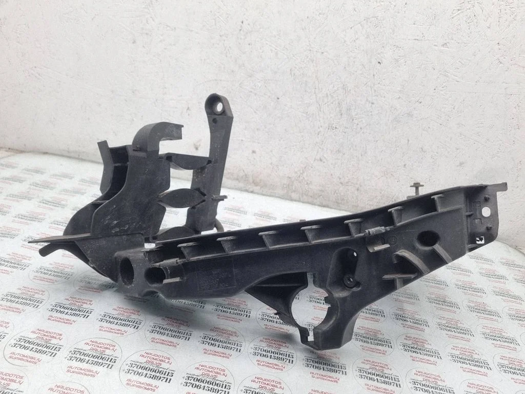 Headlight/headlamp mounting bracket 8K0805607L