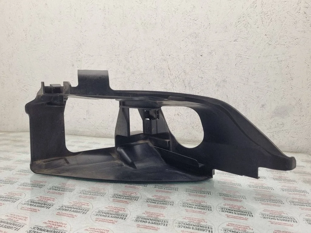 Headlight/headlamp mounting bracket – Audi Q7 4L (2005-2015)