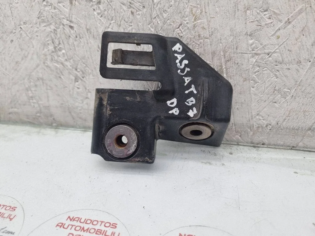 Esitule kinnitusklamber 3AA805300