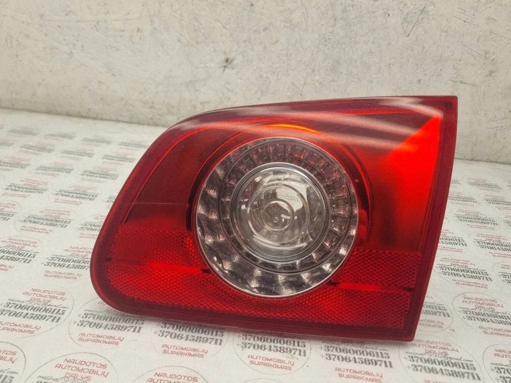 Tailgate rear/tail lights 3C9945094