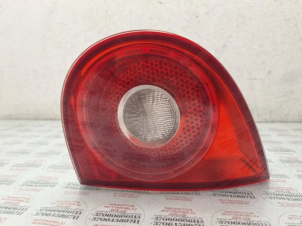 Tailgate rear/tail lights 1K6945094E